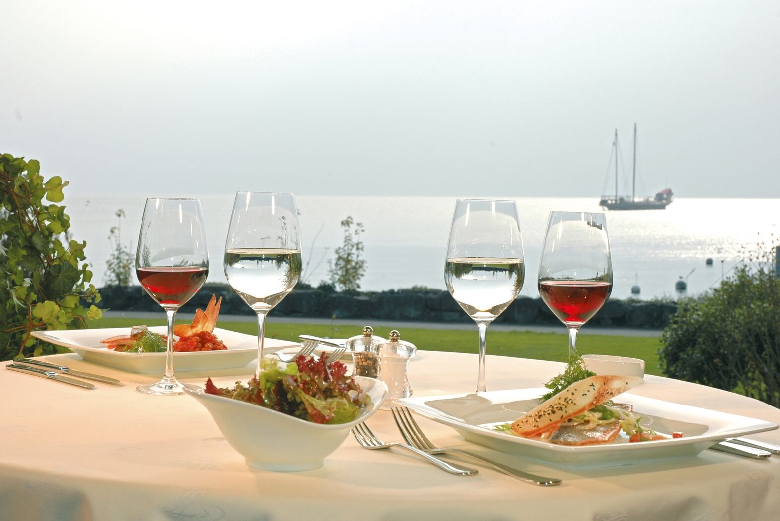 La Fleur Du Lac Morges Restaurant photo